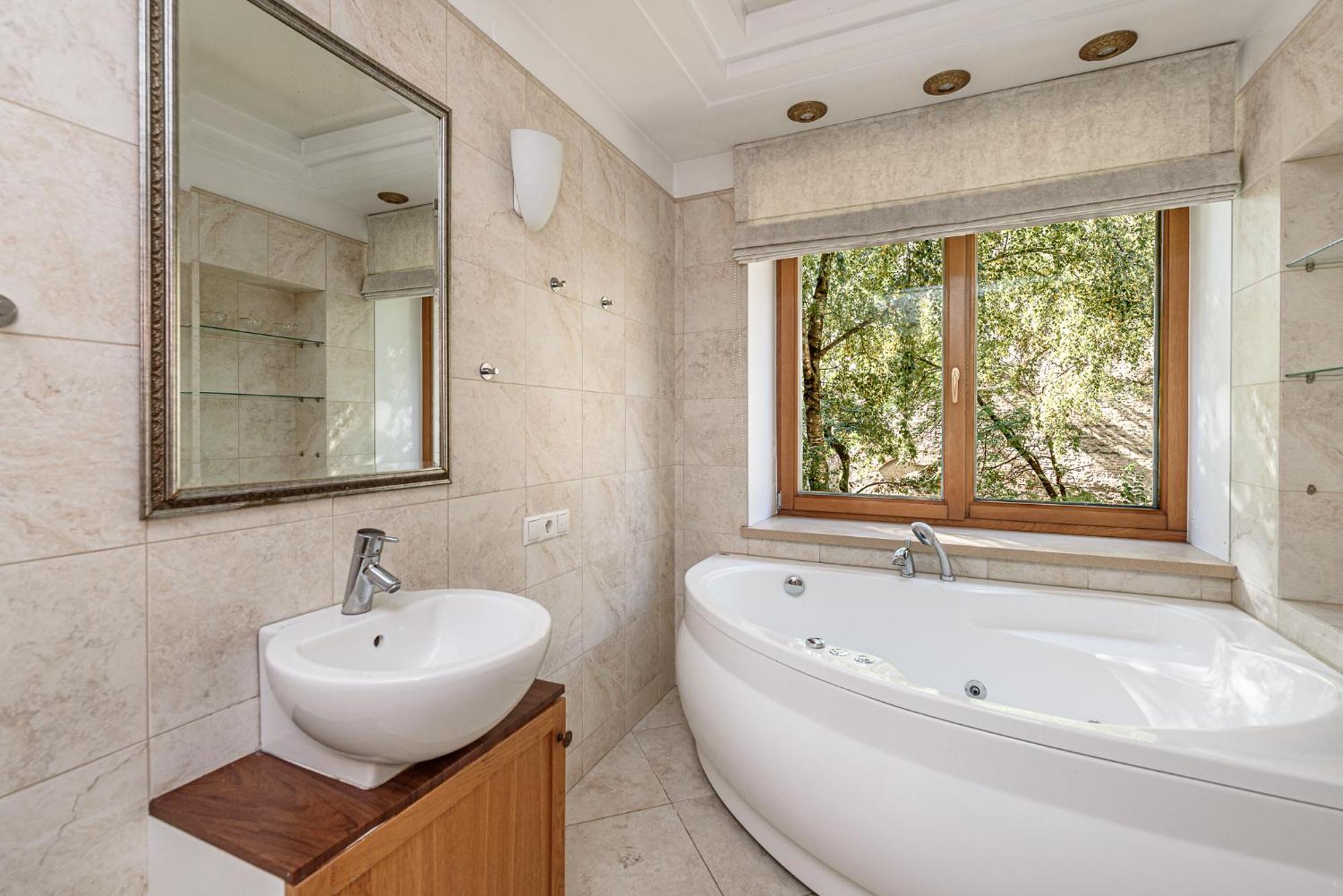 Jacuzzi Apartments X Free Parking X Self Check-In 24X7 By H&H VNO Dış mekan fotoğraf